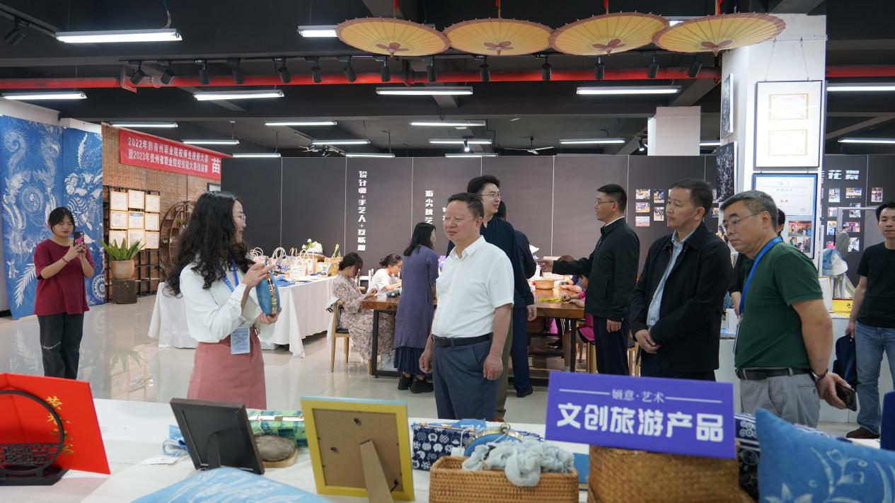 省委统战部副部长徐佑刚到我院调研